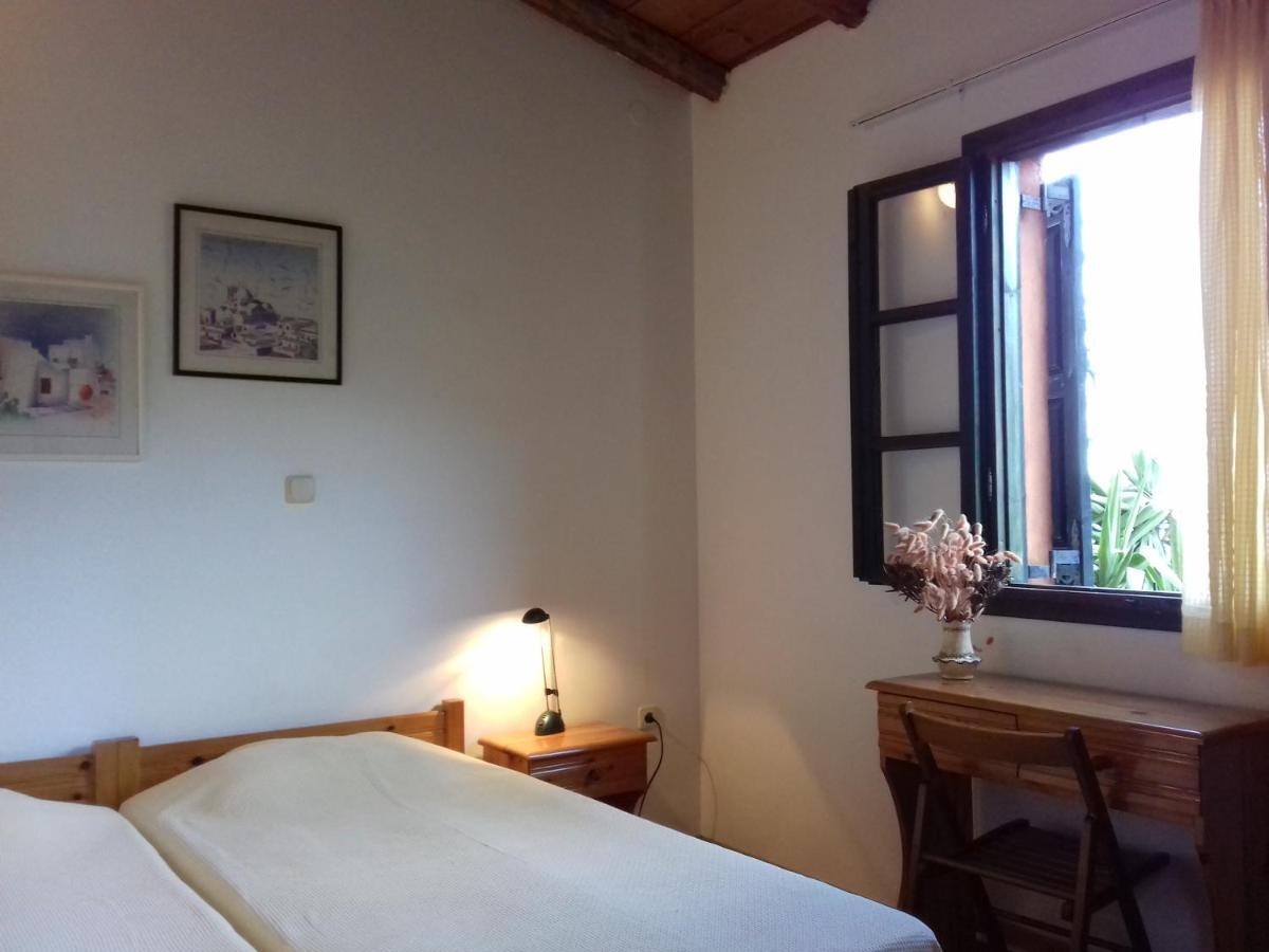 Ikarian Centre - Accommodation & Mountain Hiking 埃夫迪洛斯 外观 照片